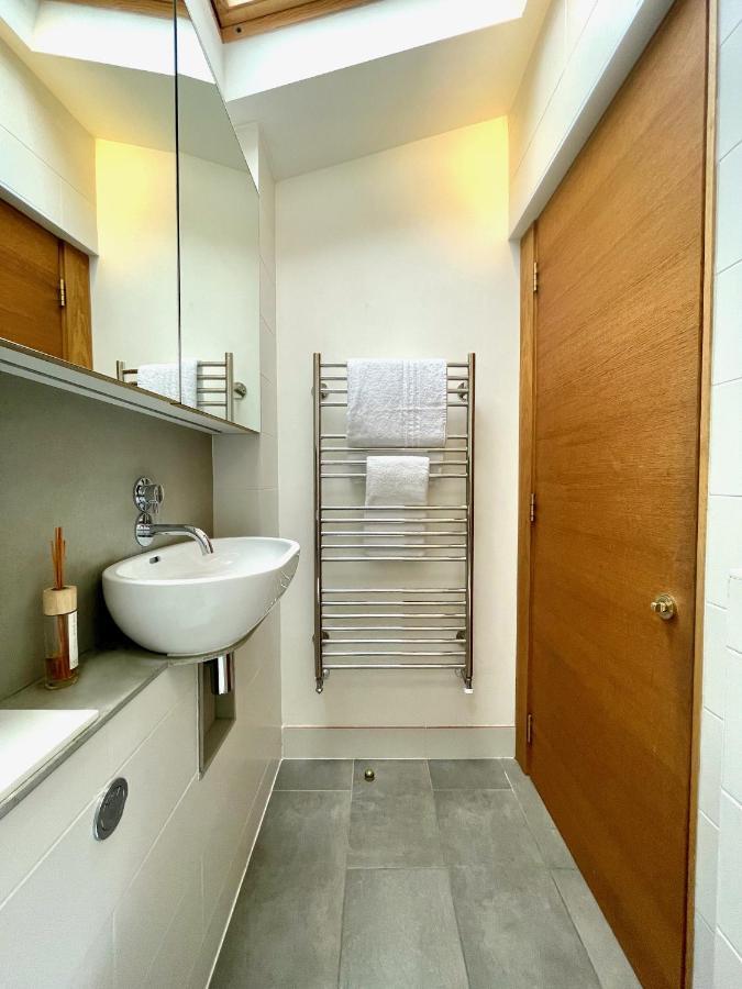 Stylish 2-Bedroom Townhouse Next To Brighton Station Exterior photo