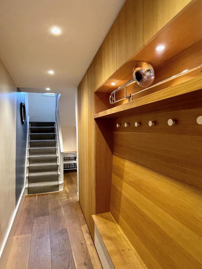 Stylish 2-Bedroom Townhouse Next To Brighton Station Exterior photo